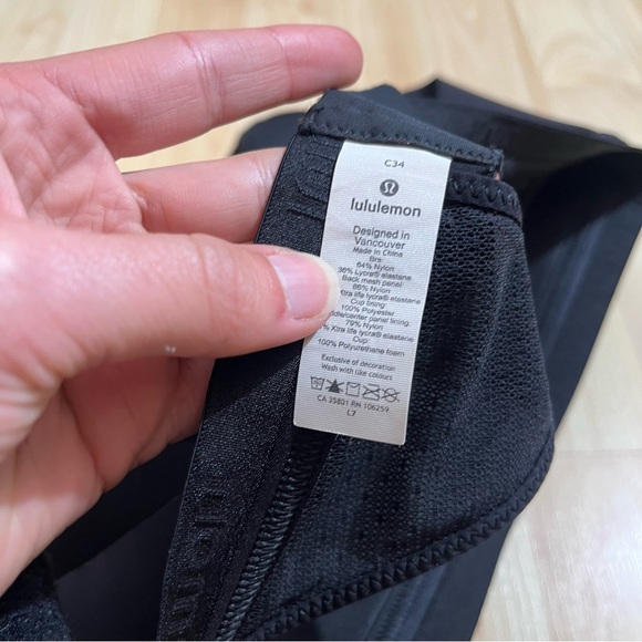 Lululemon Black Light weight padded racer back bra size 34C - Picture 5 of 5
